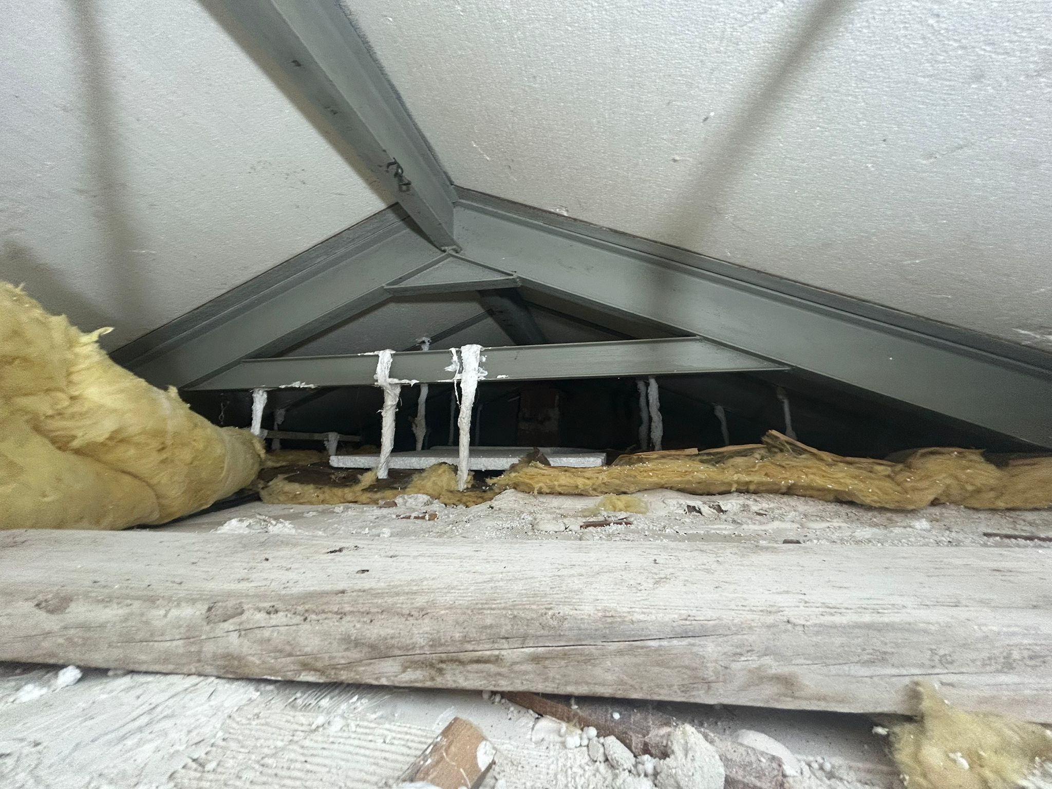 Buhardilla sin aislar